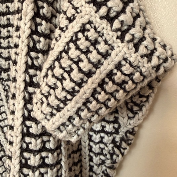 Dex Monochrome Knit Cardigan - Picture 3 of 7